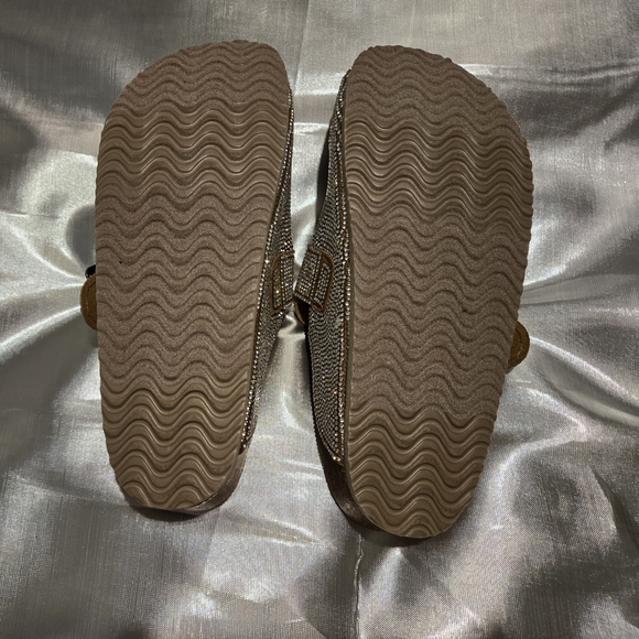 Steve Madden Gold Women's Shoes - Picture 4 of 4